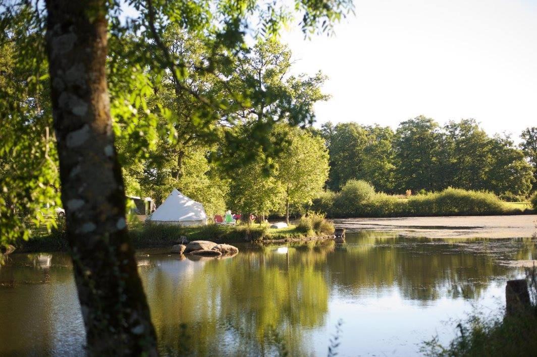 Camping Etang Du Camp Senergues Экстерьер фото
