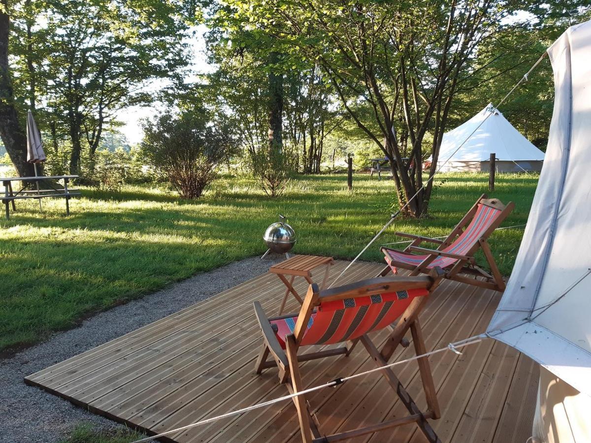 Camping Etang Du Camp Senergues Экстерьер фото