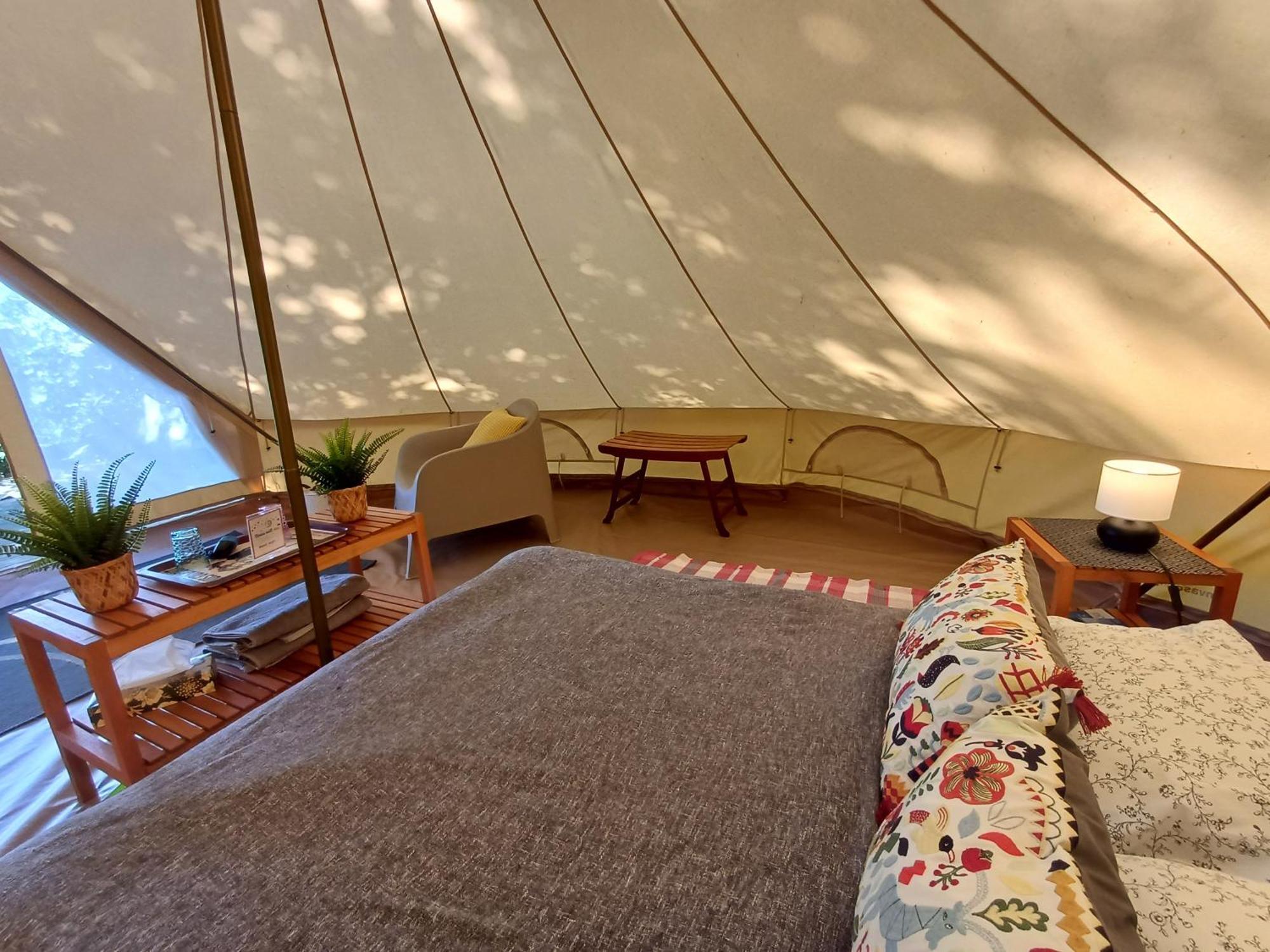 Camping Etang Du Camp Senergues Экстерьер фото